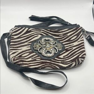 Chic Zebra Pattern Crossbody Bag